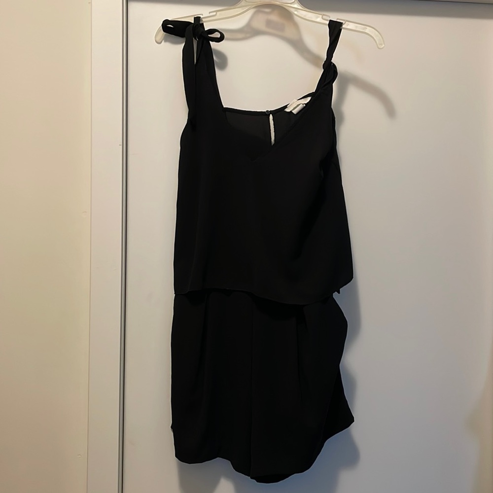 Super cute detailed romper